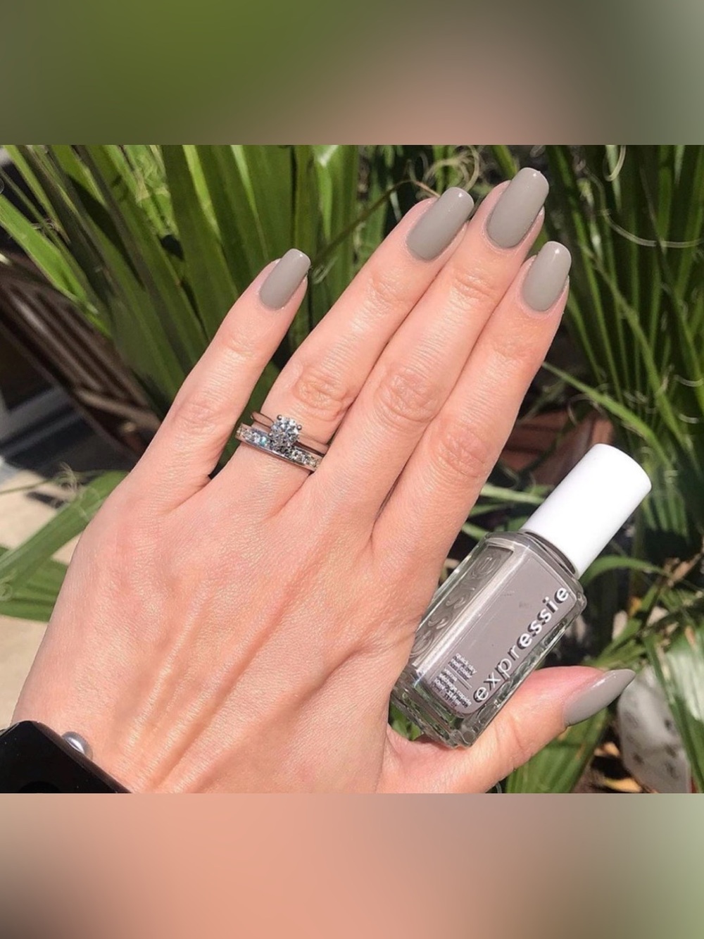 ESSIE Expressie Quick Dry Nail Polish 10ml – Binge-Worthy 360 (Soft Grey) new